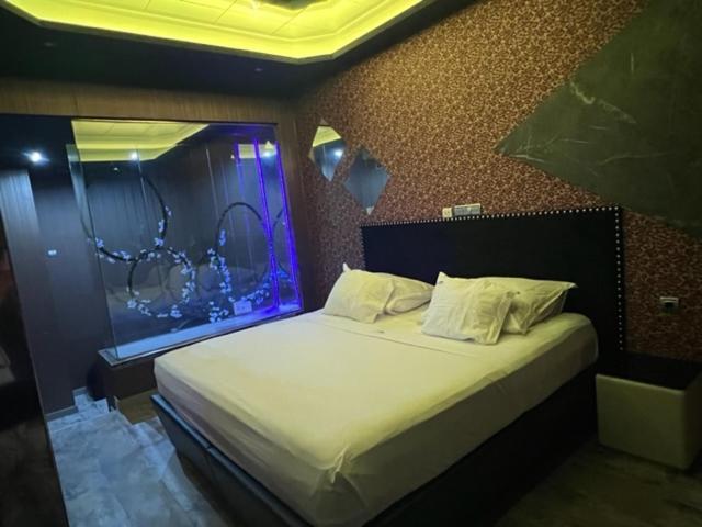 V Hotel Arroyomolinos Dış mekan fotoğraf